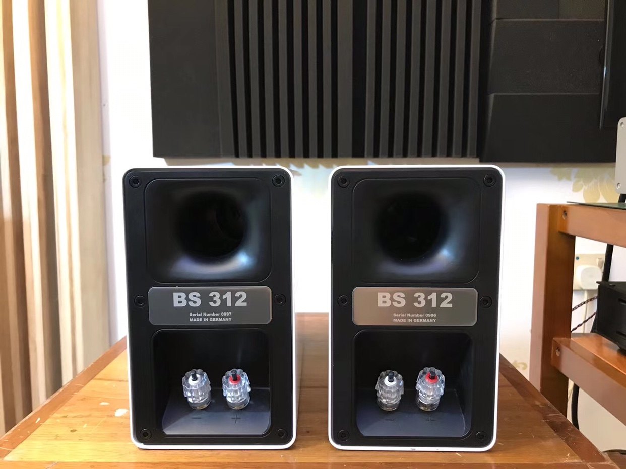 德国意力elac312小钢炮经典金属书架箱!原装脚架!已出