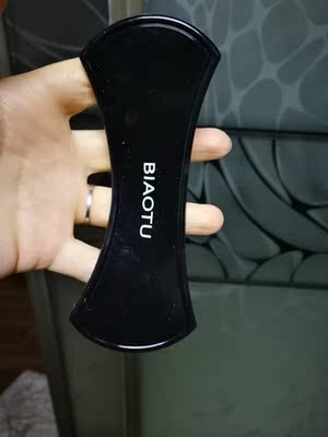 很好用，粘性很好   粘的很牢固  挺大的我以为小的，大的粘的更牢