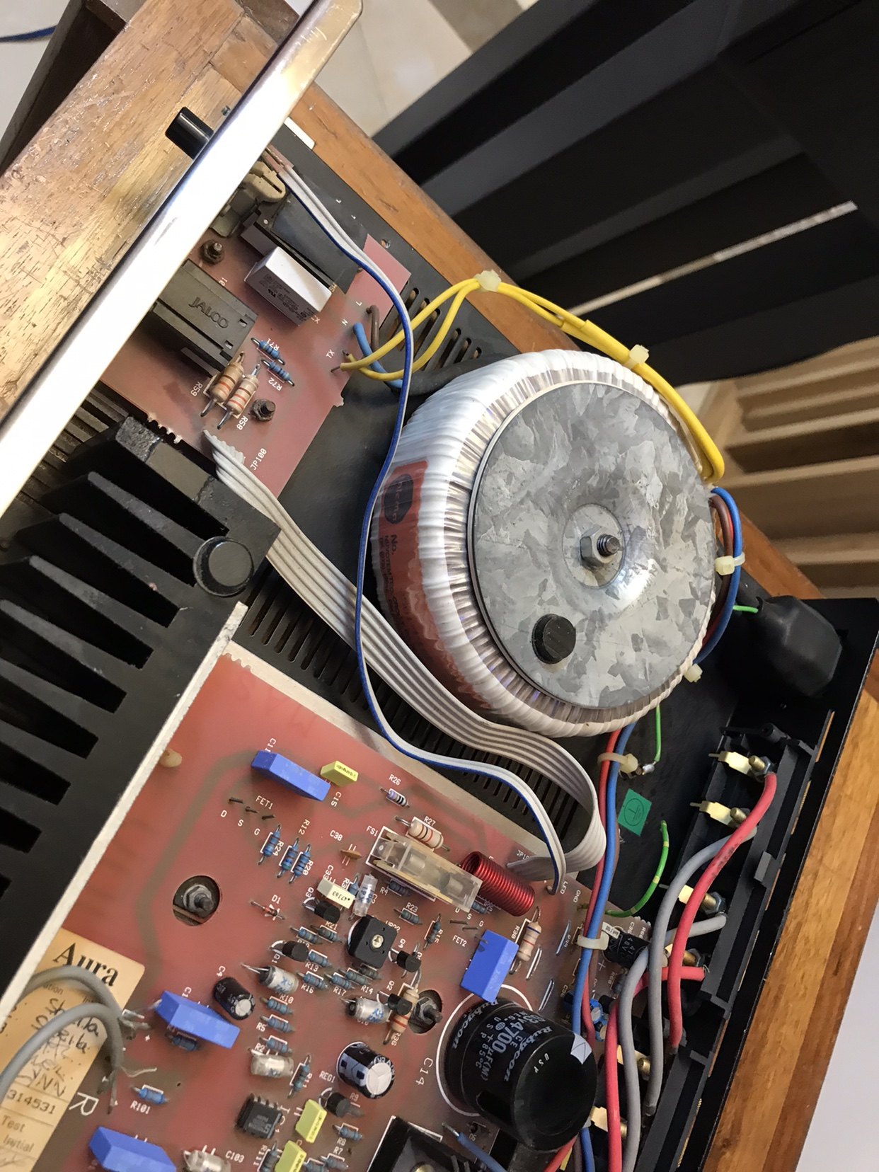 英国优雅 aura auv-100-chr签名版功放! 已出