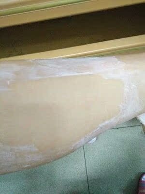 效果很不错，脱的很干净，夏天正好能用上了，我脱毛一次使用就能把毛发不是很多的地方脱得很干净，好喜欢啊，还是第一次买脱毛膏呢，挺划算哦！价格又不贵，份量又足很大一支，之前因为在别家买了，一点效果也没有，而且钱还花的多.还是这次买的脱毛膏好用，脱的很干净还不刺激。很赞！！