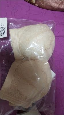 质量非常好，无钢圈的款穿起来好舒服，卖家态度非常好，喜欢，喜欢的买家可以下单哦