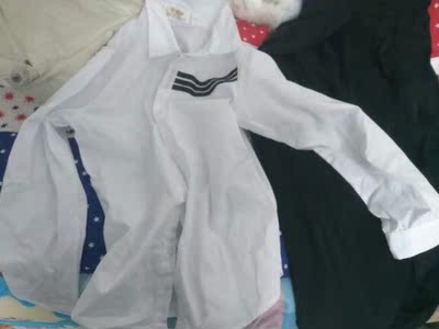 很喜欢,质量不错又好看,就是上衣有点小,别的都还好 很喜欢,质量不错又好看,就是上衣有点小,别的都还好