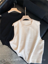 Foreign Korean version of loose Joker slim knitted vest wear pullover round neck sleeveless waistcoat sweater female autumn