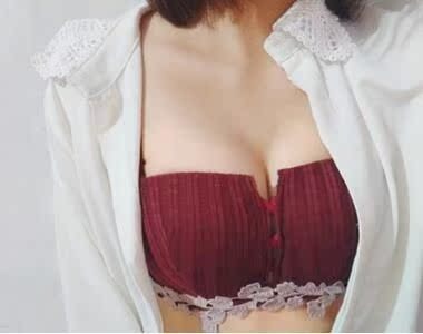 丰胸效果很好哦，坚持用了几天，胸部起到了一些变化，变得饱满坚挺了啊，正在慢慢的恢复，会坚持用的，而且宝贝用了感觉很温和的，非常滋润皮肤，坚持使用了一段时间，感觉胸部皮肤又变得更加水润光泽了哟，不错不错，再继续坚持下去，每天按摩，争取能早点看到增大的变化哦！！