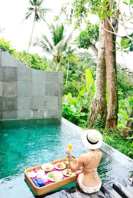 必须追评，除了小贵，其他完美，非常美，显身材，也不会脱落～～～真心好评！！！