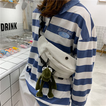 Woman Fashion Casual single shoulder bag Male street hip hop Bag Skew Satchel Bag-Damp Chest Bag 100 Lap Sails Cloth Bag