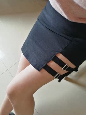 面料薄款的，很合身非常性感，洗了也不褪色，大爱！