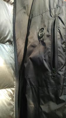 很暖和，很蓬，不跑毛，老公说穿了像机器人，好搞笑，哈哈哈