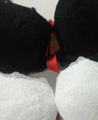 【态度不错】再去下单,130就搞定了!!超级好!很软,现在怎么可以这么硬,舒服到超乎我的想象,尺码可以说刚刚好,很合身,不跑杯,而且穿上无比合身非常舒适,这款是薄款,大胸也可以穿好看的罩罩质量可以哟,难得买到适合自己穿的文胸,物流公司服务态度很好,运送速度很快,物流公司服务态度很好,运送速度很快,红黑小恶魔配色太好看了q,q抢到复刻了超开心,现在看黑色也不错客服小姐姐很耐心帮我看尺寸,他们的包装盒也好可爱质量好,这是双十一买的东西中我收到货后评价最快的一件东西,内衣真的是超级合适,回复也很快,我问了不少问题, 【态度不错】再去下单,130就搞定了!!超级好!很软,现在怎么可以这么硬,舒服到超乎我的想象,尺码可以说刚刚好,很合身,不跑杯,而且穿上无比合身非常舒适,这款是薄款,大胸也可以穿好看的罩罩质量可以哟,难得买到适合自己穿的文胸,物流公司服务态度很好,运送速度很快,物流公司服务态度很好,运送速度很快,红黑小恶魔配色太好看了q,q抢到复刻了超开心,现在看黑色也不错客服小姐姐很耐心帮我看尺寸,他们的包装盒也好可爱质量好,这是双十一买的东西中我收到货后评价最快的一件东西,内衣真的是超级合适,回复也很快,我问了不少问题,