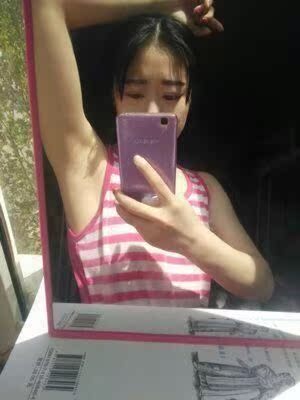 还好吧 最起码不刺激 宝贝包装细致，无痛脱毛脱的也很干净，实惠有效便捷，感觉挺划算的便宜，这个价格能买到这么好的宝贝真的是物有所值,与卖家描述的完全一致，发货速度非常快，看包装还不错,非常仔细,性价比很高一款,质量的确不错味道也没有刺激性很好，用了脱毛膏后涂抹修护乳皮肤光滑细腻的很喜欢，用了脱毛膏后涂抹修护乳皮肤光滑细腻的很喜欢，用了脱毛膏后涂抹修护乳皮肤光滑细腻的很喜欢，比之前买的脱毛膏好用多了，喜欢的朋友赶紧下手吧。实话实说真的很不错，还想再买个，味道很好闻没有刺激性，用起来也是很方便的。完全超出了期望值，不错不错，很不错！！