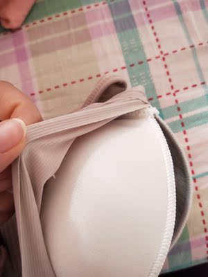 一般，有点卷边，看着有点廉价，毕竟价钱放在这里