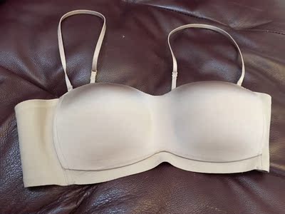 这款内衣超级好穿，特别特别的舒服，买了很久的内衣没有一款好穿的，现在终于找到了一款好内衣，喜欢的宝宝们不要犹豫，