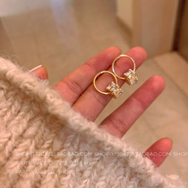 Light luxury ~ exquisite earrings High sense niche earrings Korean foreign temperament Joker simple Net Red new earrings female