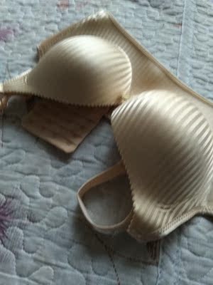 宝贝收到了，穿了两周了面料很好，版型好看穿着也很舒服，这就是我想要的那款，下次还会来的，一次满意的购物👍👍👍