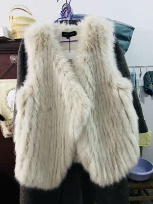 质量很好,和店里的三百多的质量一样一样的,很上档次 质量很好,和店里的三百多的质量一样一样的,很上档次