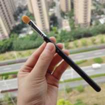 Heel with single m195 flat head Flawless Brush with Acne Printed color Makeup Brush flawless Black Eyed Circle Brush