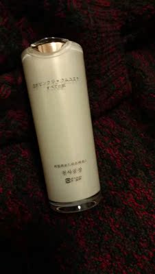 用了几次还可以，暂时效果还不太明显，产品用着很滋润，不过敏不刺激，继续用吧，有效果过来追加