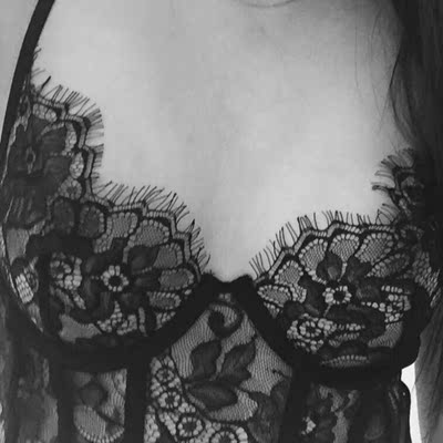 看着交易成功,我竟产生出一种无以名之的悲痛感——啊,这么好的卖家,如果将来我再也遇不到了,那我该怎么办?直到我毫不犹豫地把卖家的店收藏了,我内心的那种激动才逐渐平静下来。可是我立刻想到,这么好的卖家,倘若别人看不到,那么不是浪费心血吗?经过痛苦的思想斗争,我终于下定决心,牺牲小我,奉献大我。我要以此评价奉献给世人赏阅,我要给好评…… 看着交易成功,我竟产生出一种无以名之的悲痛感——啊,这么好的卖家,如果将来我再也遇不到了,那我该怎么办?直到我毫不犹豫地把卖家的店收藏了,我内心的那种激动才逐渐平静下来。可是我立刻想到,这么好的卖家,倘若别人看不到,那么不是浪费心血吗?经过痛苦的思想斗争,我终于下定决心,牺牲小我,奉献大我。我要以此评价奉献给世人赏阅,我要给好评……