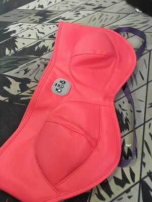 用了效果还不错，有点鼓鼓胀胀的感觉，自己摸着好像大了点了，保养胸部也不错，会坚持使用的。推荐