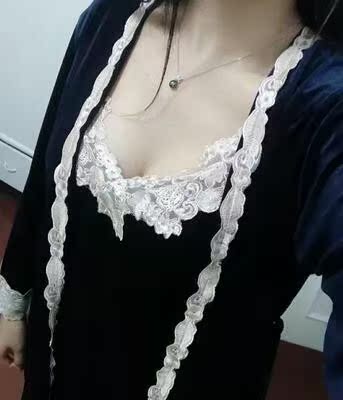 不错，没有出现任何副作用或者不舒服的，胸部不像之前那么松弛了，现在变得丰满挺拔也有弹性了，用这个丰胸乳贴还是有用的，比我之前用的精油好很多