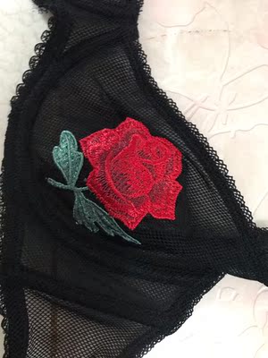 质量非常好 虽然是网的 但是一点也不刺激皮肤 穿着也不嘞 要的就是这种 穿着舒服的