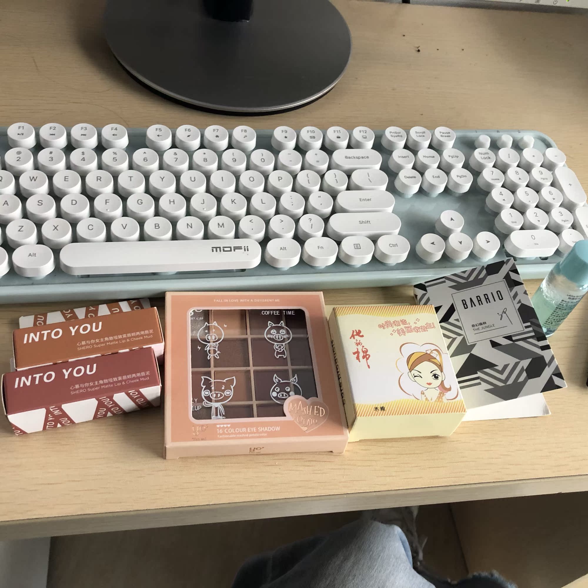 平价眼影口红唇彩/唇蜜/唇釉口碑怎样?详细解密有谁用过?