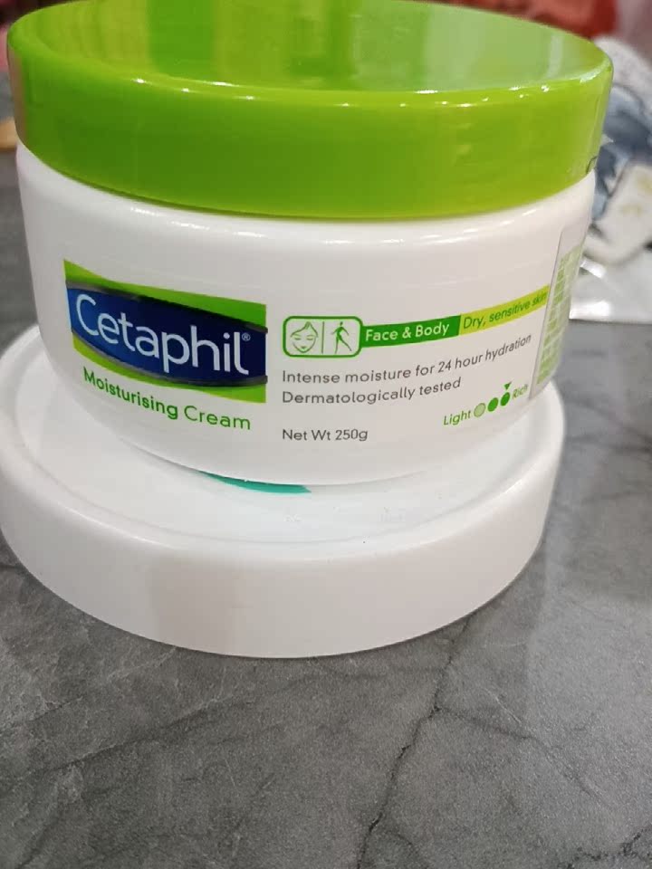 真心分享丝塔芙大白罐乳液/面霜优缺点如何?真实经历爆料诉说