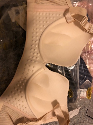 这款真的好穿，回购把颜色都买齐了。囤着过年穿咯