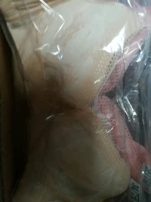 宝贝摸起来很舒服，款式也很好看 包装也很不错，like