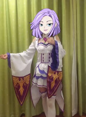 衣服挺好看的～就是假发不会弄～就不露脸啦～