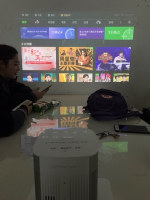 一个月体验:极米无屏电视Play和Play特别版都有什么细节上的区别，哪个好