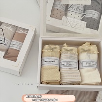 Combination girl underwear ~ sweet and cute cotton comfortable wooden ear middle waist triangle hip underwear