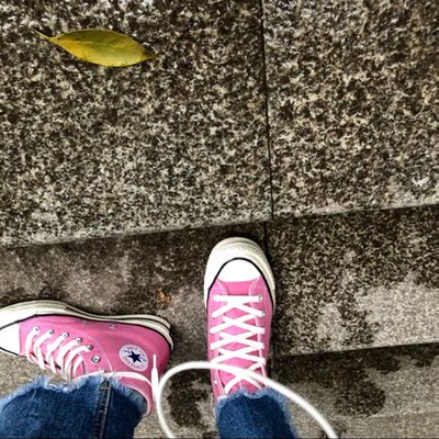 宝贝收到了，很满意呢，就是亲们买鞋买自己平常穿的运动鞋小一码就合适了