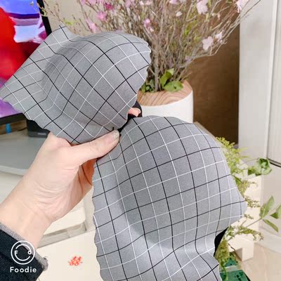 东西不错,特别喜欢,已经下水洗了,试穿非常舒服,夏天穿薄款正合适。推荐大家买。 东西不错,特别喜欢,已经下水洗了,试穿非常舒服,夏天穿薄款正合适。推荐大家买。