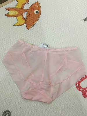 真的是超级透，一层纱，哈哈哈，适合夏天穿，小清新小性感