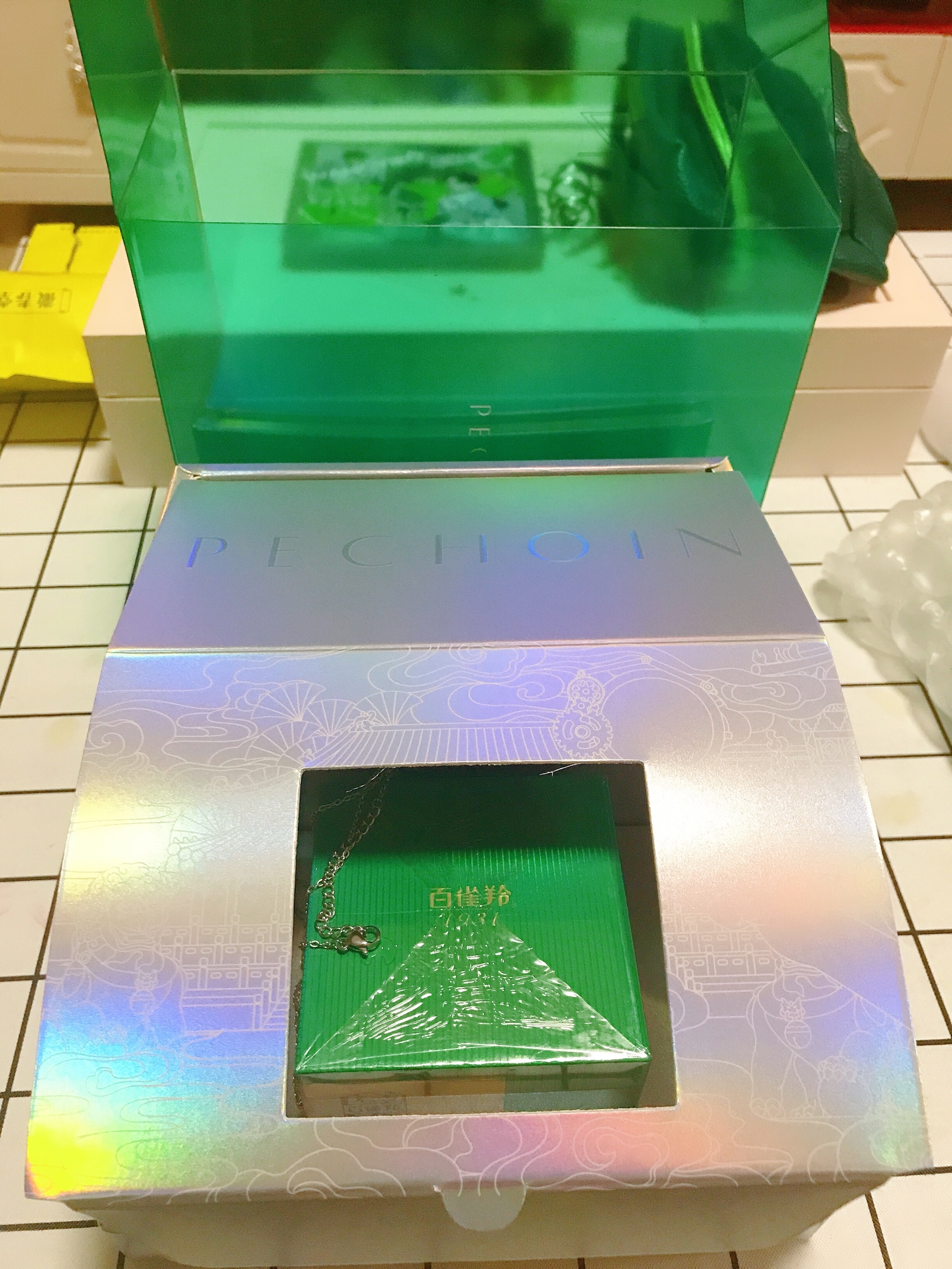 重点区别百雀羚抗老乳液/面霜用后真实反馈?使用三个月感受