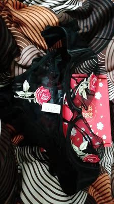 嘻嘻，今晚诱惑我家的