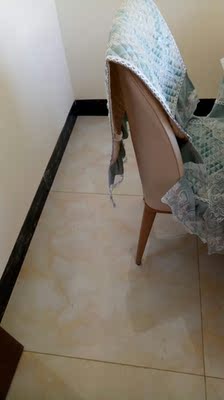 很漂亮，美中不足的就是一个椅背套，松紧开了。不过订上还是一样用