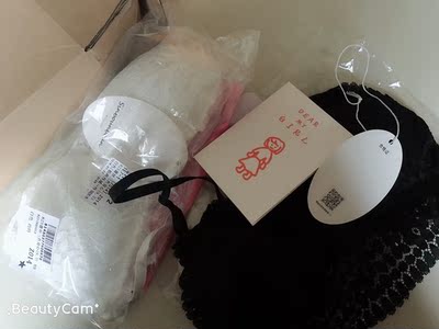 质量是我满意的，这个价钱买到很值得了，摸起来软软的