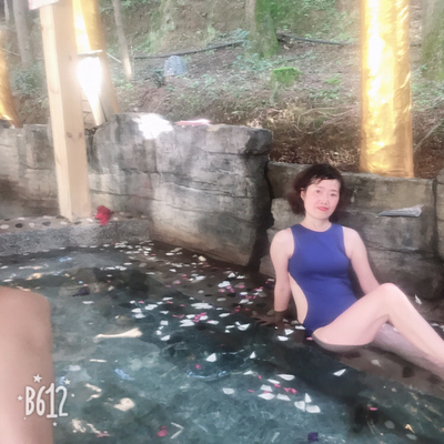 显身材,显肤白。 显身材,显肤白。