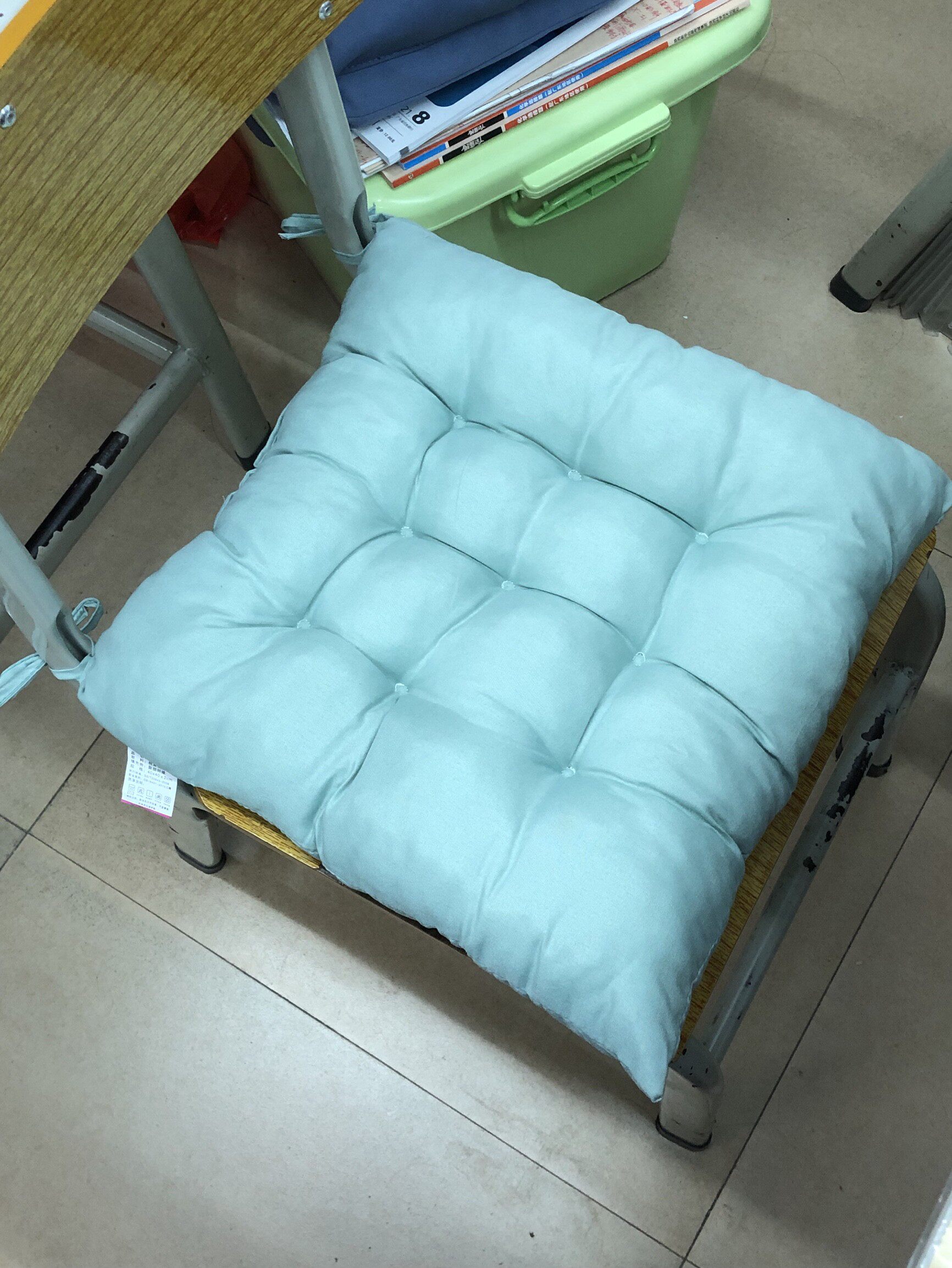 屁垫学生教室专用寝室坐垫做屁股垫教室高中生冬天椅子凳子可固定