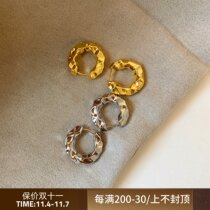 Ins earrings are about cold and faint metal winds Leisure fashion physiological muscle circles earrings earrings new female