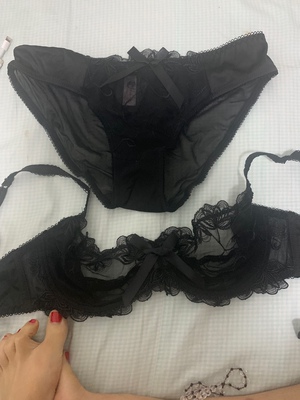 面料舒服又合身，小性感