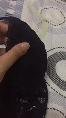 搜这个&nbsp;薇=ィ&nbsp;訁&nbsp;6&nbsp;6&nbsp;7&nbsp;4&nbsp;3&nbsp;1&nbsp;8&nbsp;领&nbsp;卷&nbsp;伴&nbsp;介&nbsp;买的b!真是太划算了。。。尺寸也正好，唯一美中不足的就是罩杯上有两条缝线很突出，衣服外面看得也很明显，有点像凸点，这个有点尴尬，其他都很好，就这点，让我很纠结。有胸垫，薄垫，可以拆。套头式的