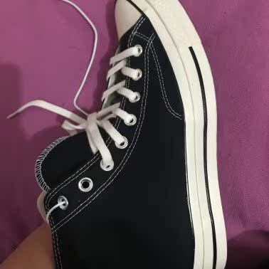 鞋子是真的，超乎我的想像，可以放心购买。 质量绝对好，穿上很舒服，没有异味。很满意。