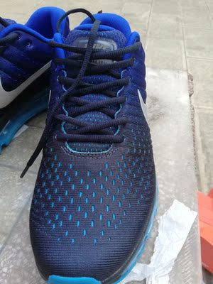 哈哈,新年穿新鞋咯,非常满意的一次购物,价钱也是能接受,各种优惠!! 哈哈,新年穿新鞋咯,非常满意的一次购物,价钱也是能接受,各种优惠!!