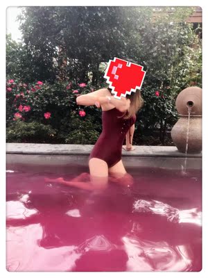 质量好,穿着显身材,除了胸前比较低以外,其他很棒。 质量好,穿着显身材,除了胸前比较低以外,其他很棒。