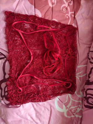 质量很好,款式新潮,颜色鲜艳,很满意 质量很好,款式新潮,颜色鲜艳,很满意