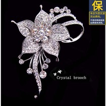 European and American rhinestone brooch fashion accessories white crystal corsage atmospheric Korean luxury high-end pin bow jewelry