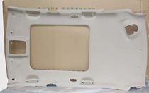 The front of the front roof cover inner lining ceiling cloth top cover interior panoramic skylight in front of the top of the roof